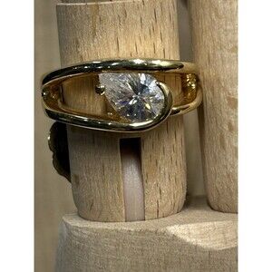Park Lane Signed Ring USA Gold Tone Pear Shape Clear CZ Size 8 J115